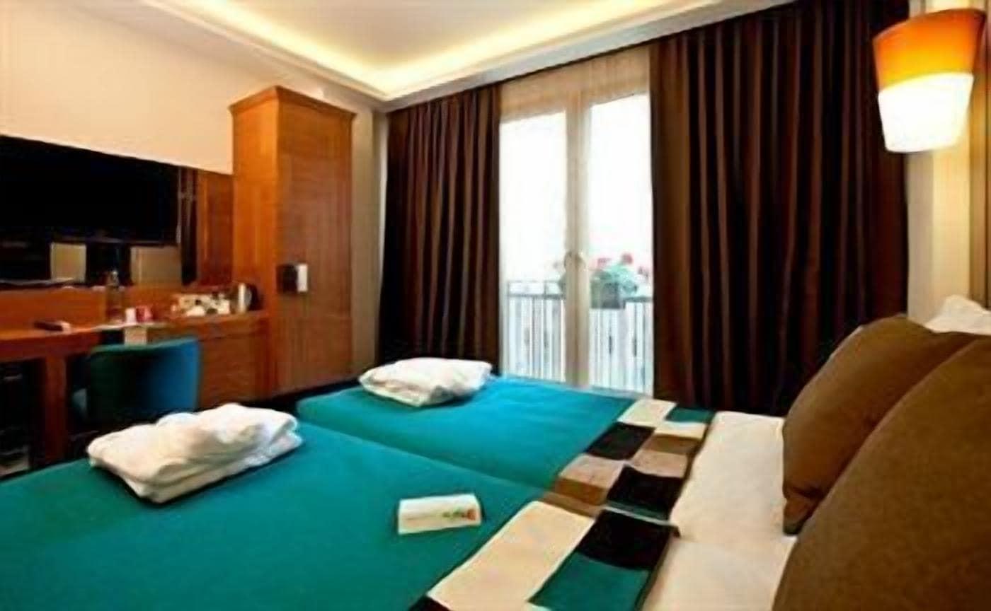 Collage Taksim Hotel Istambul Extérieur photo