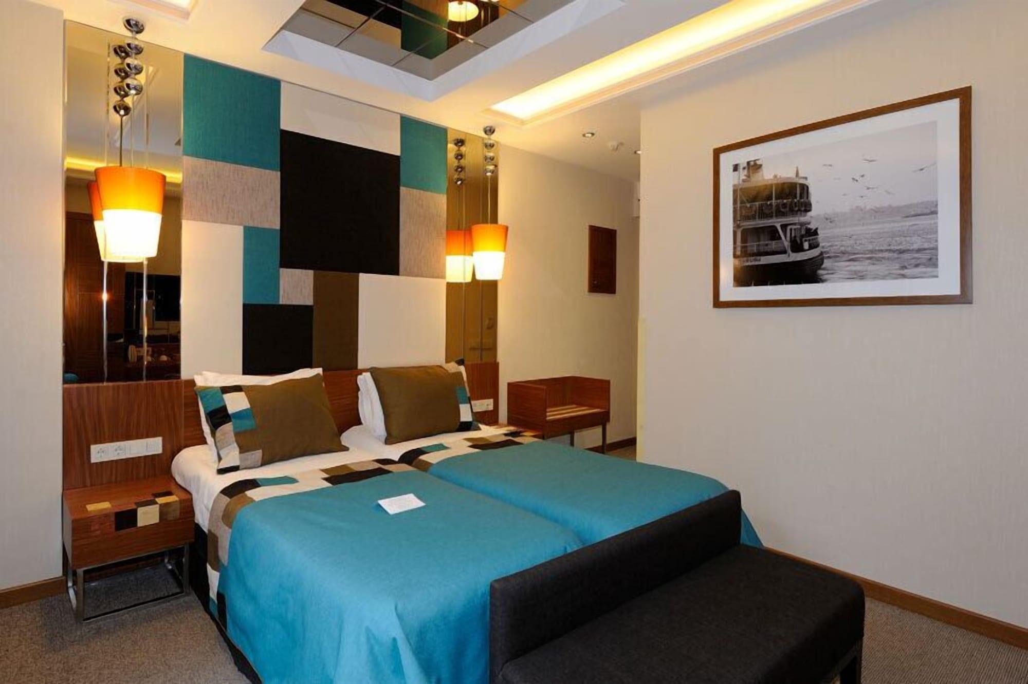 Collage Taksim Hotel Istambul Extérieur photo